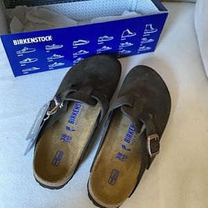 Mocha Brown Birkenstock Boston Clogs. Size 38 narrow